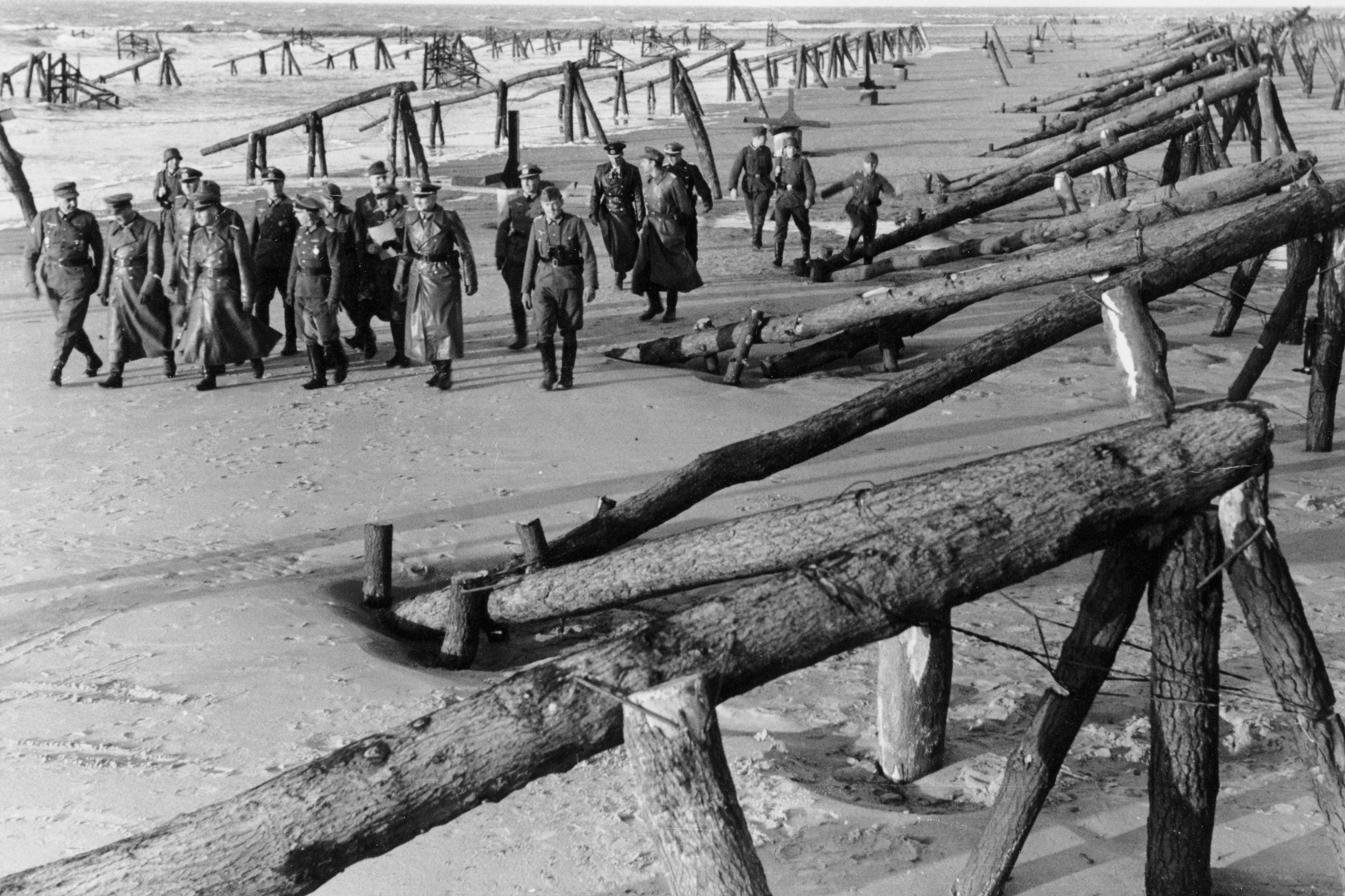 Field Marshal Rommel front third from left inspects beach defences in - photo 4