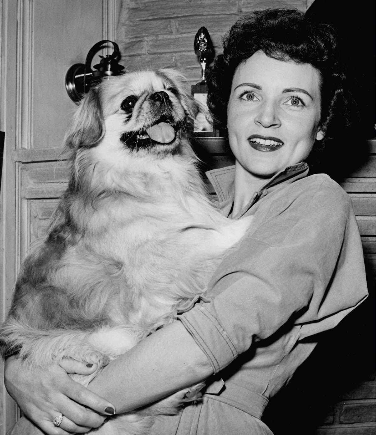 Betty White and her Pekingese dog Bandy at home together in 1954 Foreword - photo 3