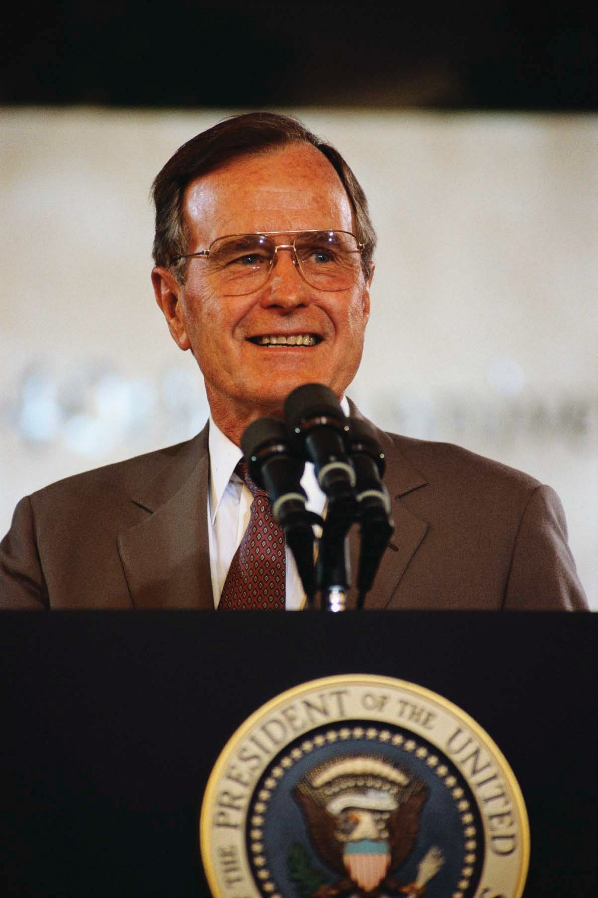 George H W Bush served as president of the United States from 1989 to 1993 - photo 3