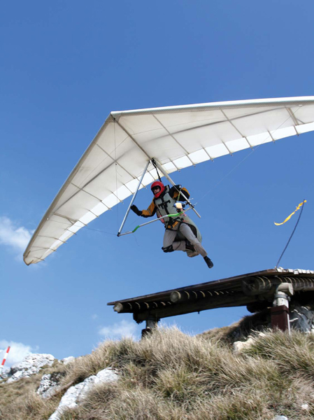 WHAT IS Lift A glider flight can last for several hours Pilots are able - photo 11