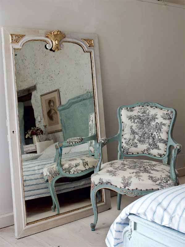 All the furniture in this bedroom has been bought in France although I see - photo 9