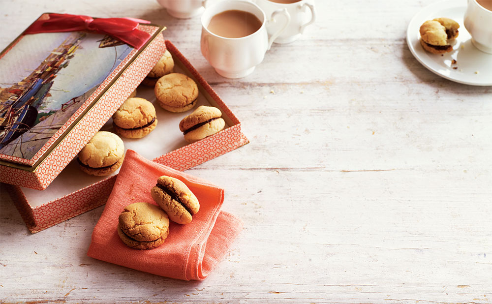 THE COOKIE JAR Over 90 scrumptious recipes for home-baked treats Liz Franklin - photo 3