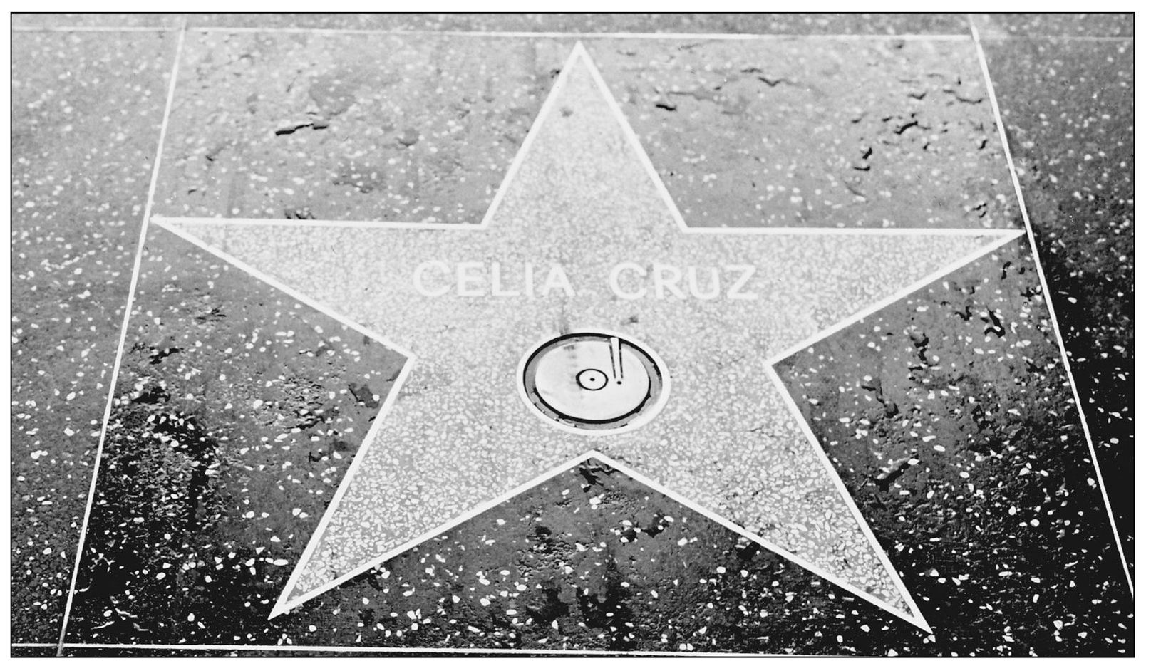 This is Cruzs star that appears on Hollywood Boulevard in Los Angeles - photo 7