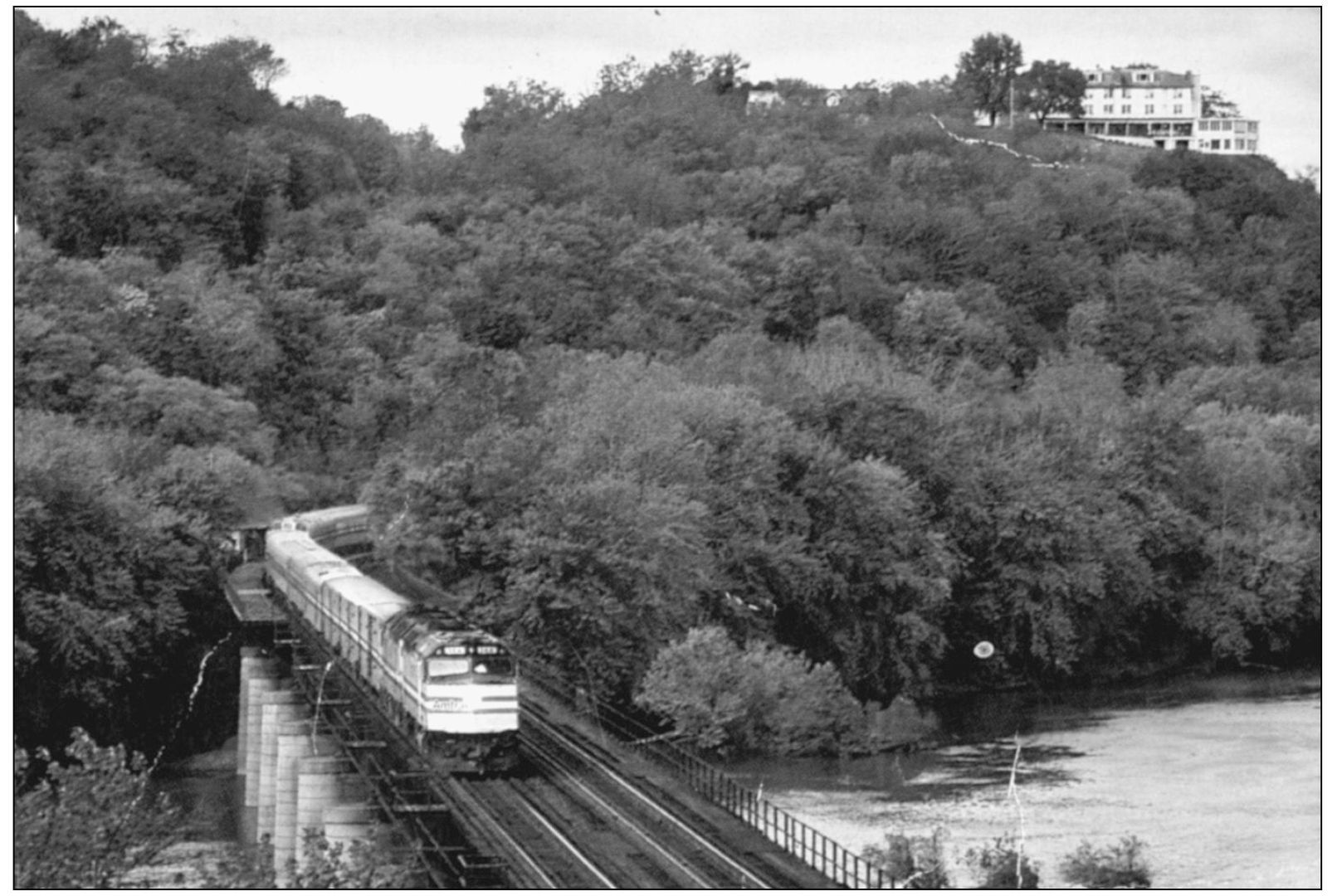 The Pullman Company operated the largest hotel outfit in the United States - photo 6