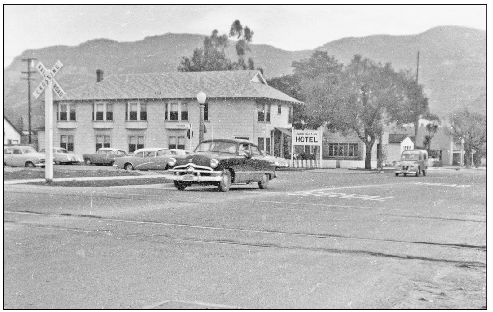 SANTA PAULA INN HOTEL Although the photograph dates later the venerable - photo 10