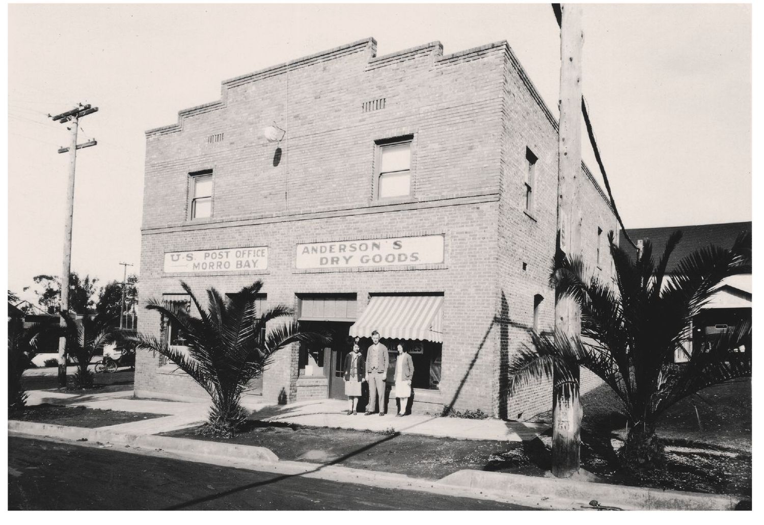 This building at the southwest corner of Morro Bay Boulevard and Main Street - photo 5