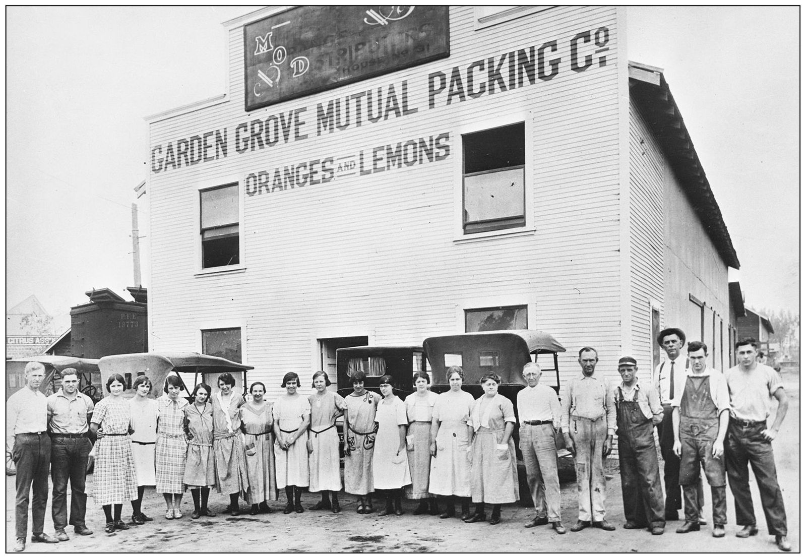 The Garden Grove Mutual Packing Company pictured around 1915 was founded by - photo 4