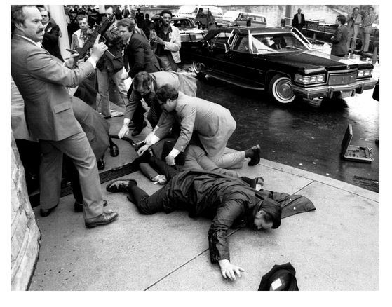 Bottom The scene immediately after the assassination attempt James Brady and - photo 4