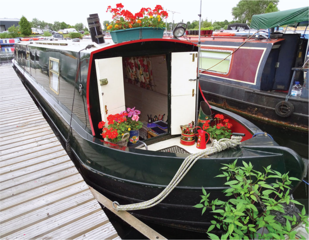 My narrow boat studio Driftwood Life has changed a lot since those early days - photo 5