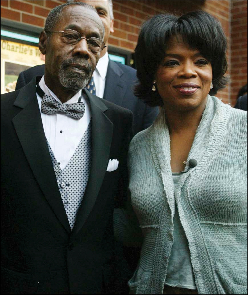 Oprah and her father Vernon He believed in the value of education and - photo 4