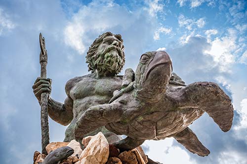 Virginia Beachs Neptune sculpture by Paul DiPasquale Virginia embodies history - photo 8