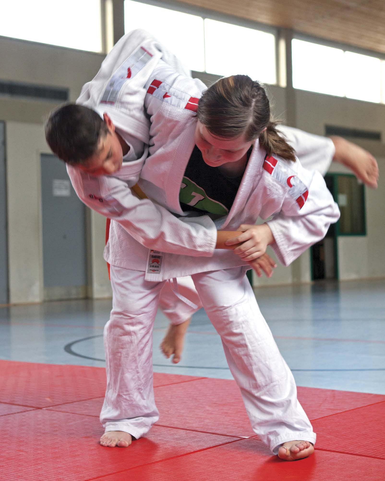 One way to improve in jujitsu is to experiment when you are sparring Just be - photo 10