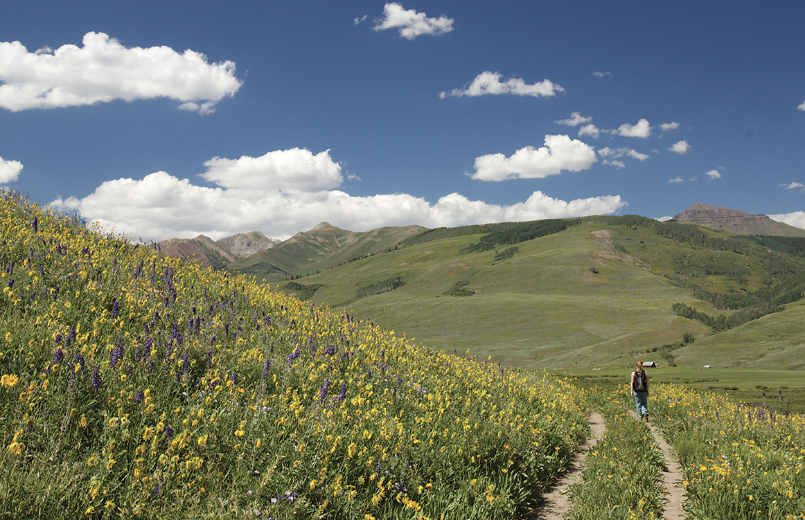 Crested Butte To an outsider Coloradoans are a walking contradiction Are - photo 4