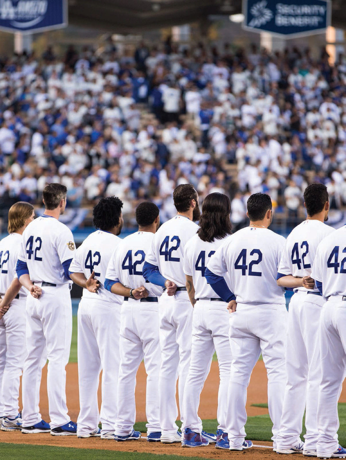 Jackie Robinson Barrier-Breaking Baseball Legend - image 2