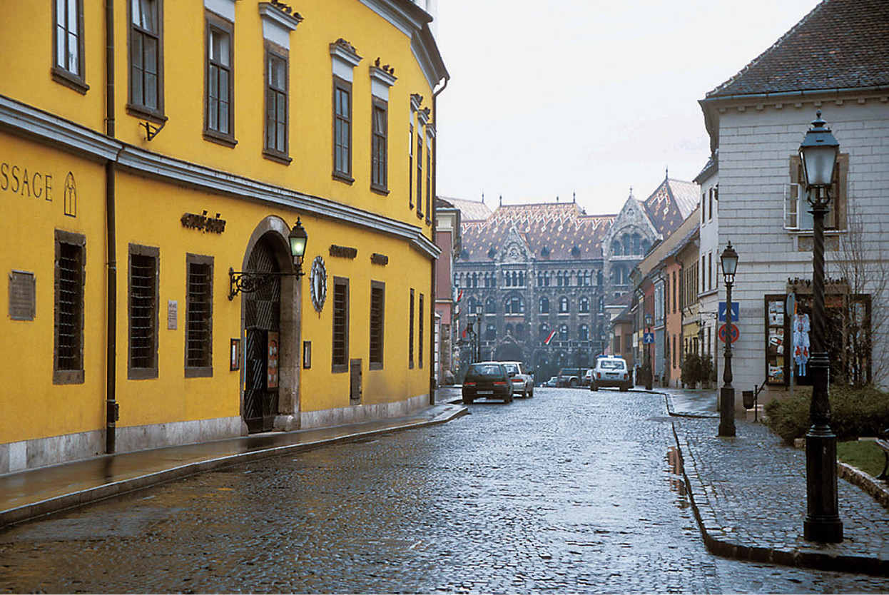 Top Attraction 7 Neil SchlechtApa Publications The Castle District Cobbled - photo 11