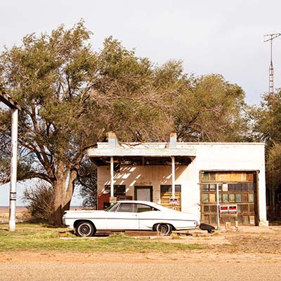 Where to Go Route 66 crosses eight states and three time zones Some of its - photo 6