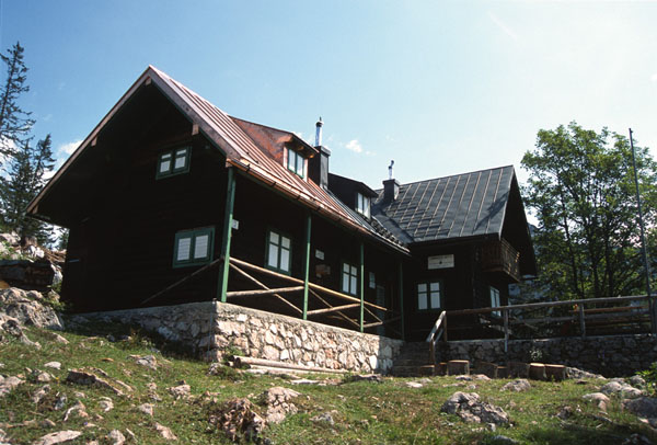 The Lambacher hut Photo Chic Scott The Spitzmauer seen from the - photo 2