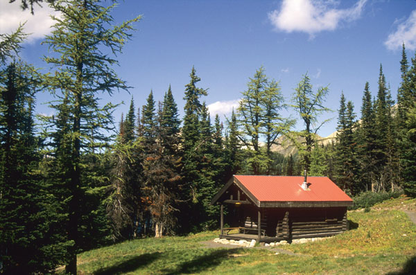 Lizzie Rummels cabin near Mount Assiniboine Photo Chic Scott Mount - photo 8