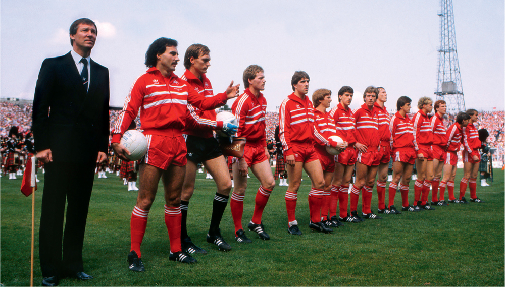 The ultimate Aberdeen team The line-up for Gothenburg and the 1983 Scottish - photo 14