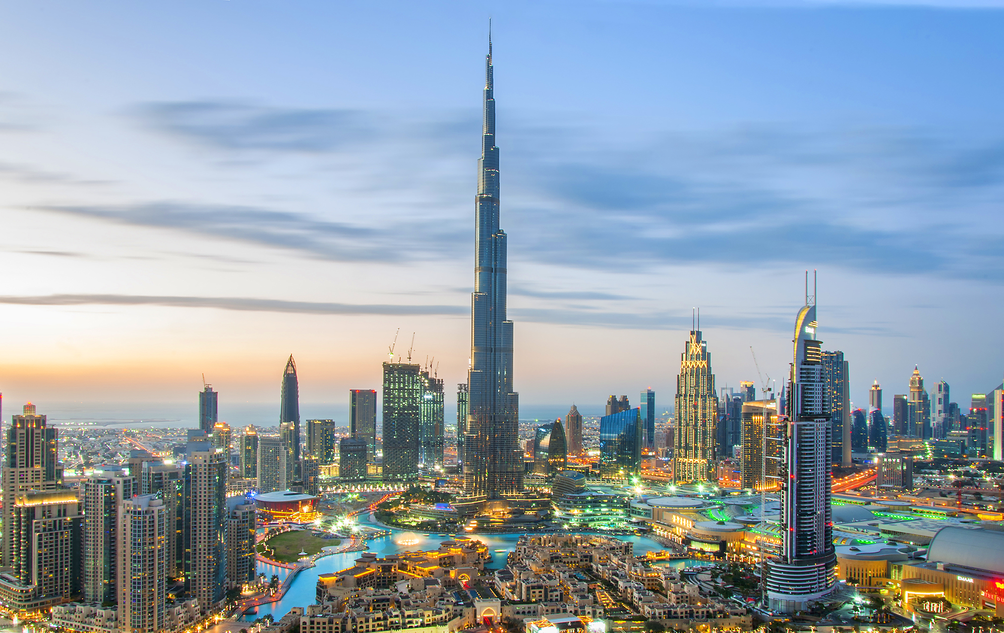 UMAR SHARIFFSHUTTERSTOCK ARCHITECT ADRIAN SMITH Dubais Top Experiences - photo 4