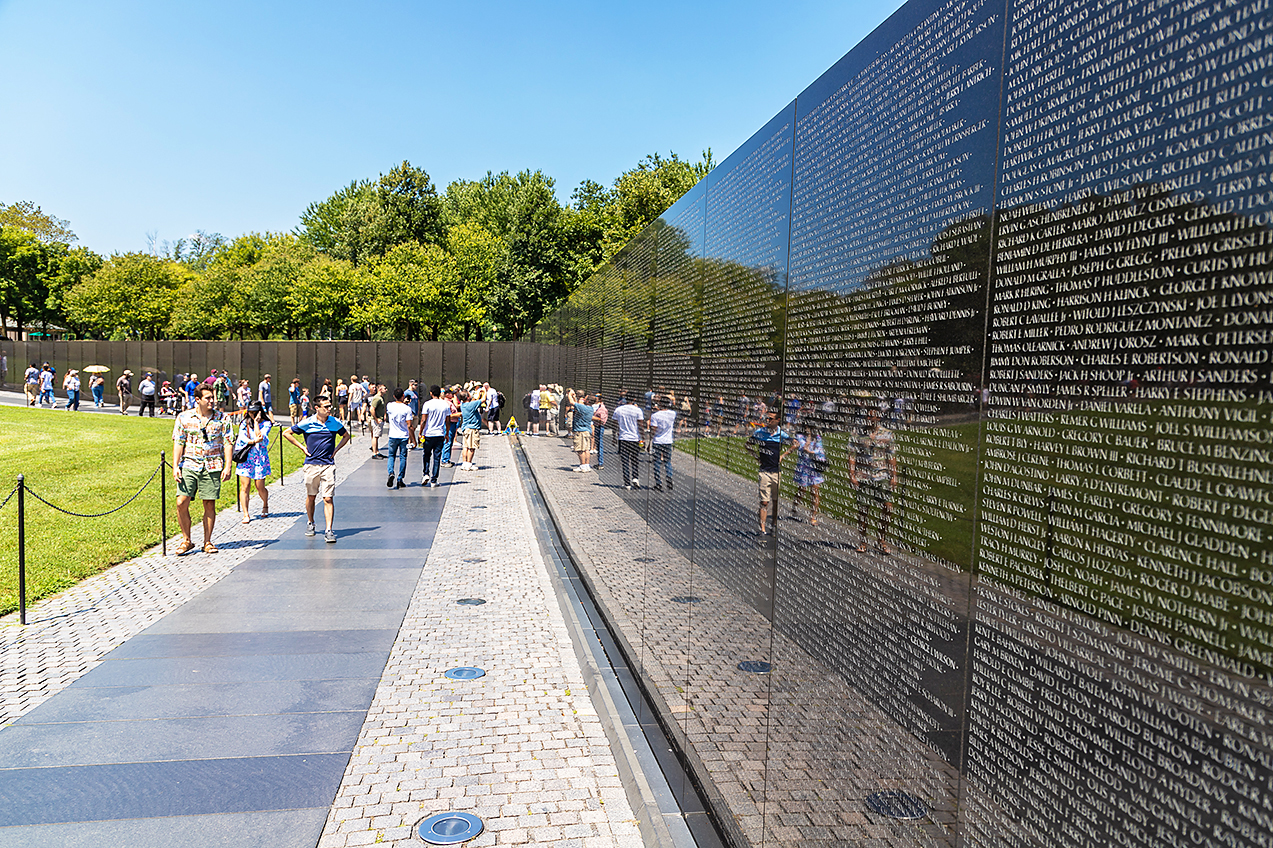 DESIGNER MAYA LIN IMAGE S-FShutterstock Washington DCs Top Experiences - photo 6