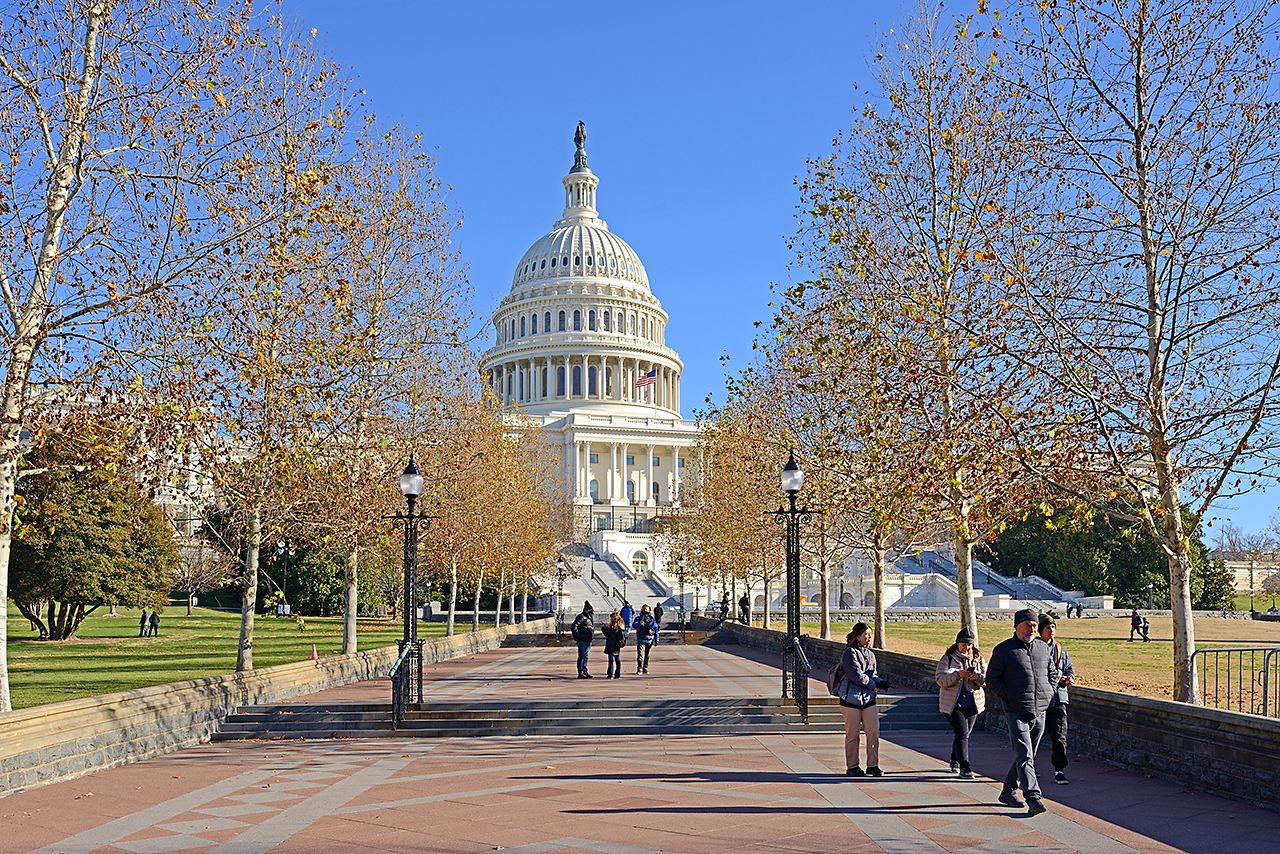 POPOVA VALERIYASHUTTERSTOCK Washington DCs Top Experiences KARINA - photo 8