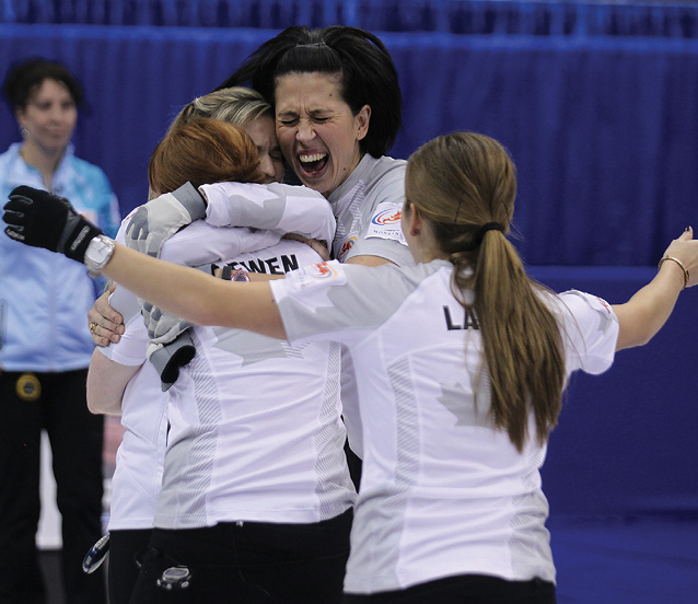 The Jones team beat Sherry Middaugh 8-4 in the final of the Roar of the Rings - photo 21