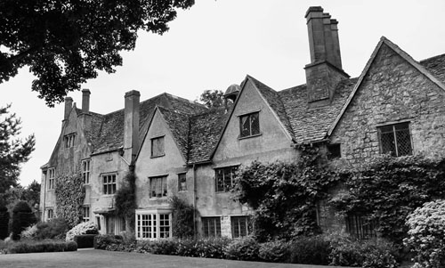 Avebury Manor is haunted by four ghosts The earliest records of a building in - photo 2