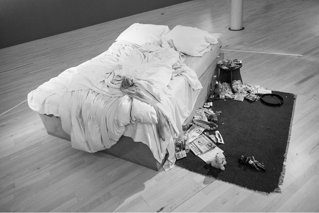 My Bed Tracey Emin Tate Modern London 1999 Published with assistance - photo 1