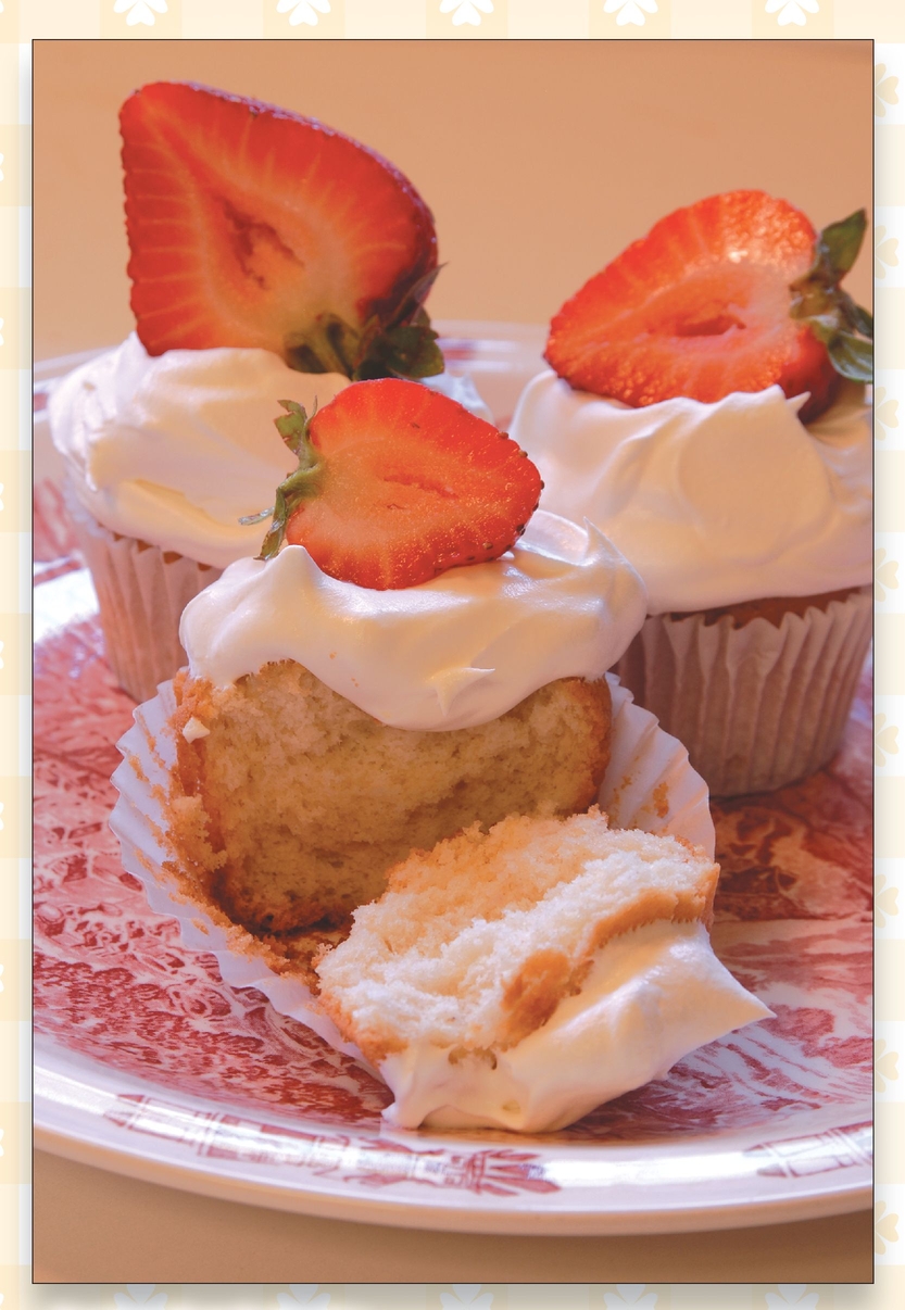 Strawberry Shortcake Cupcakes Tropical Crumb Cake - photo 5