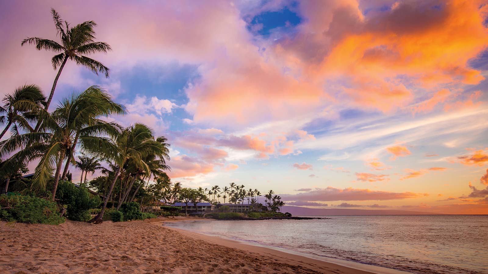 sunset on Napili Bay There is a prominent Hawaiian saying about Maui Maui no - photo 7