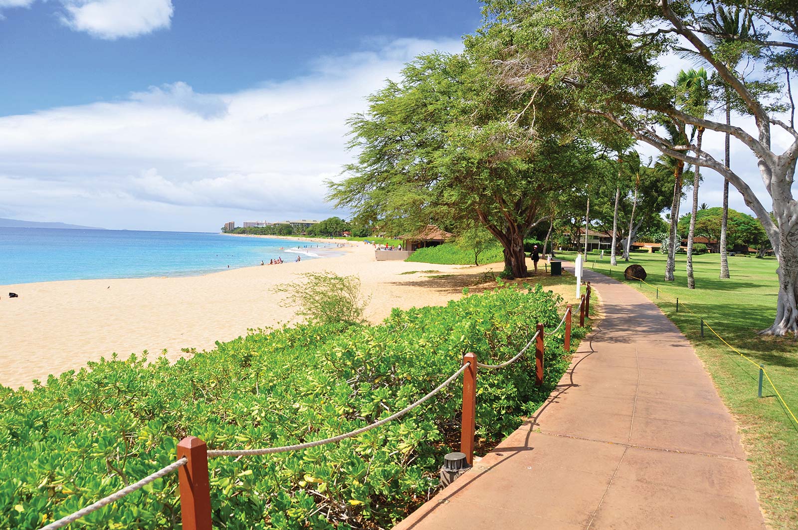 Kaanapali Beach Central Maui Central Maui is the islands population center - photo 21