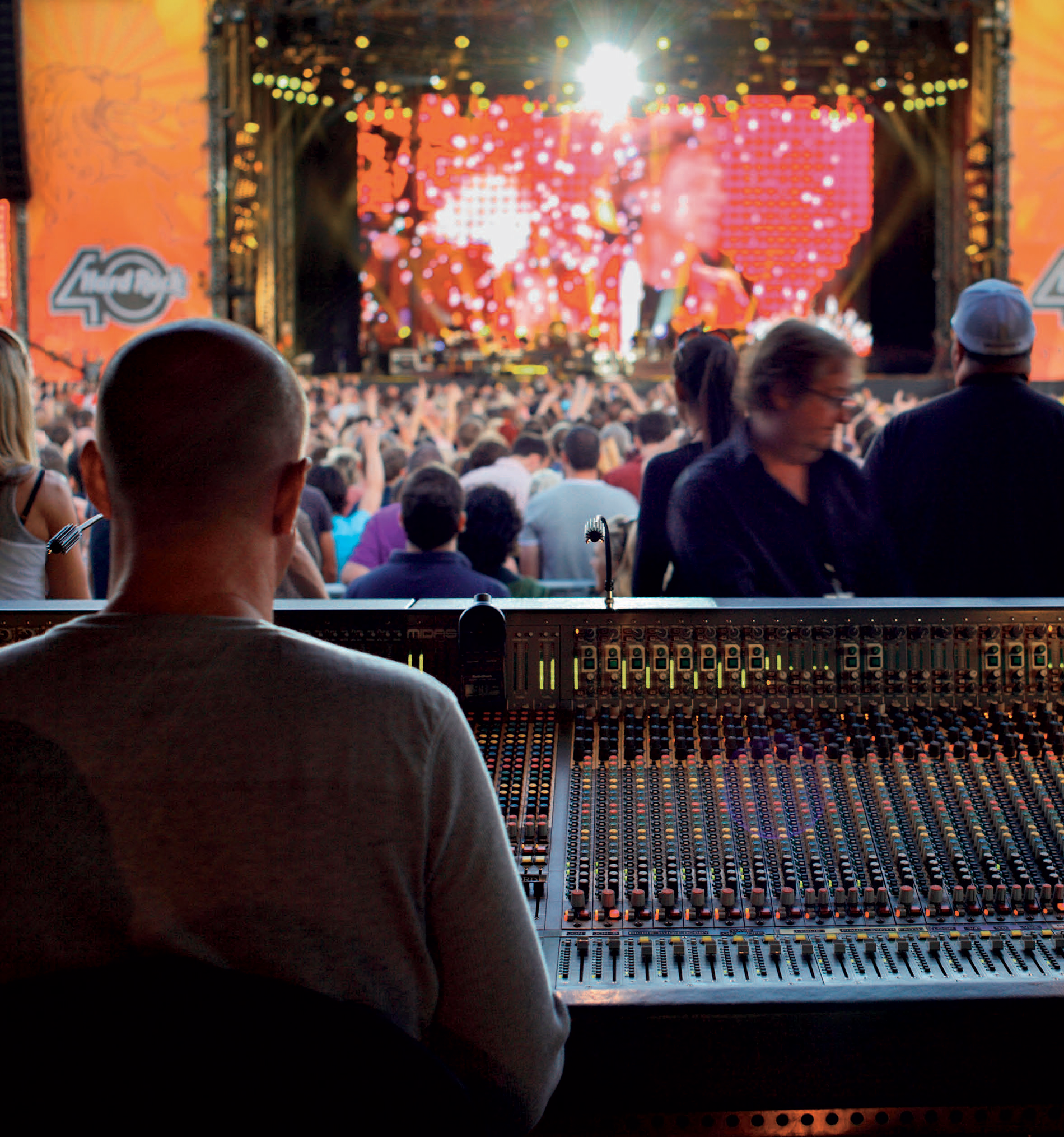 An engineer mixes sound at a Bon Joviconcert at Hyde Park in London in 2011 - photo 6