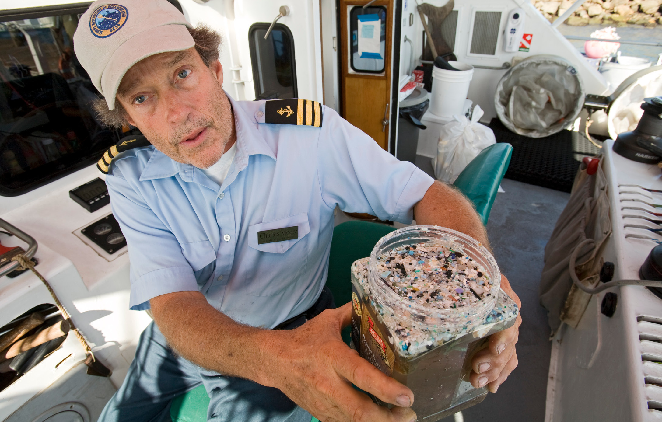 The microplastics in Moores samples collected in the Pacific Ocean far - photo 7