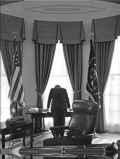 A political rally in New York City for John F Kennedy in October 1960 Walter - photo 1