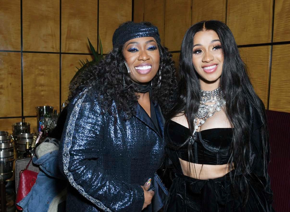 Cardi B poses with rapper Missy Elliot at a party She was one of Cardi Bs role - photo 7