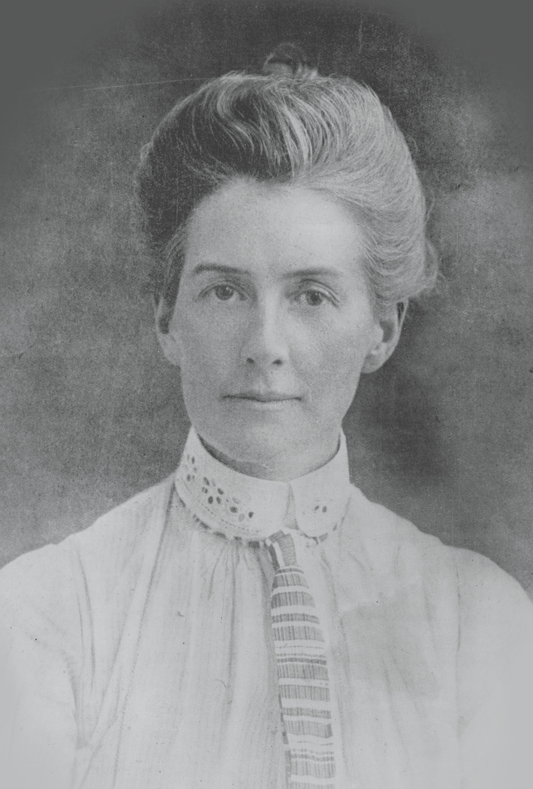 Edith Cavell photographed shortly before her death Born in 1865 in Norfolk - photo 4