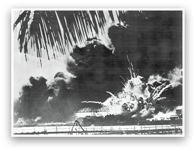Around 350 aircraft were destroyed and 8 battleships including the USS Shaw - photo 4