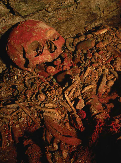 Archaeologists studied these cinnabar-covered remains in the ruins of Copan - photo 6