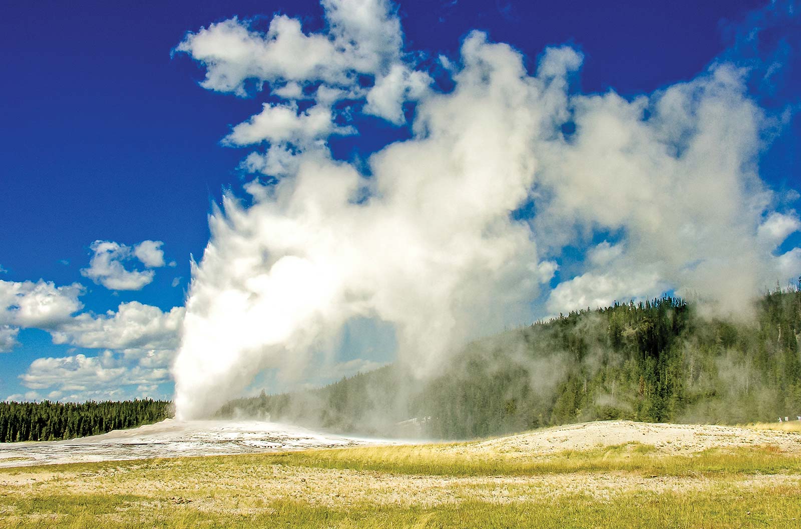 Old Faithful APR-MAY OFF-SEASON Mid-April offers car-free park - photo 19