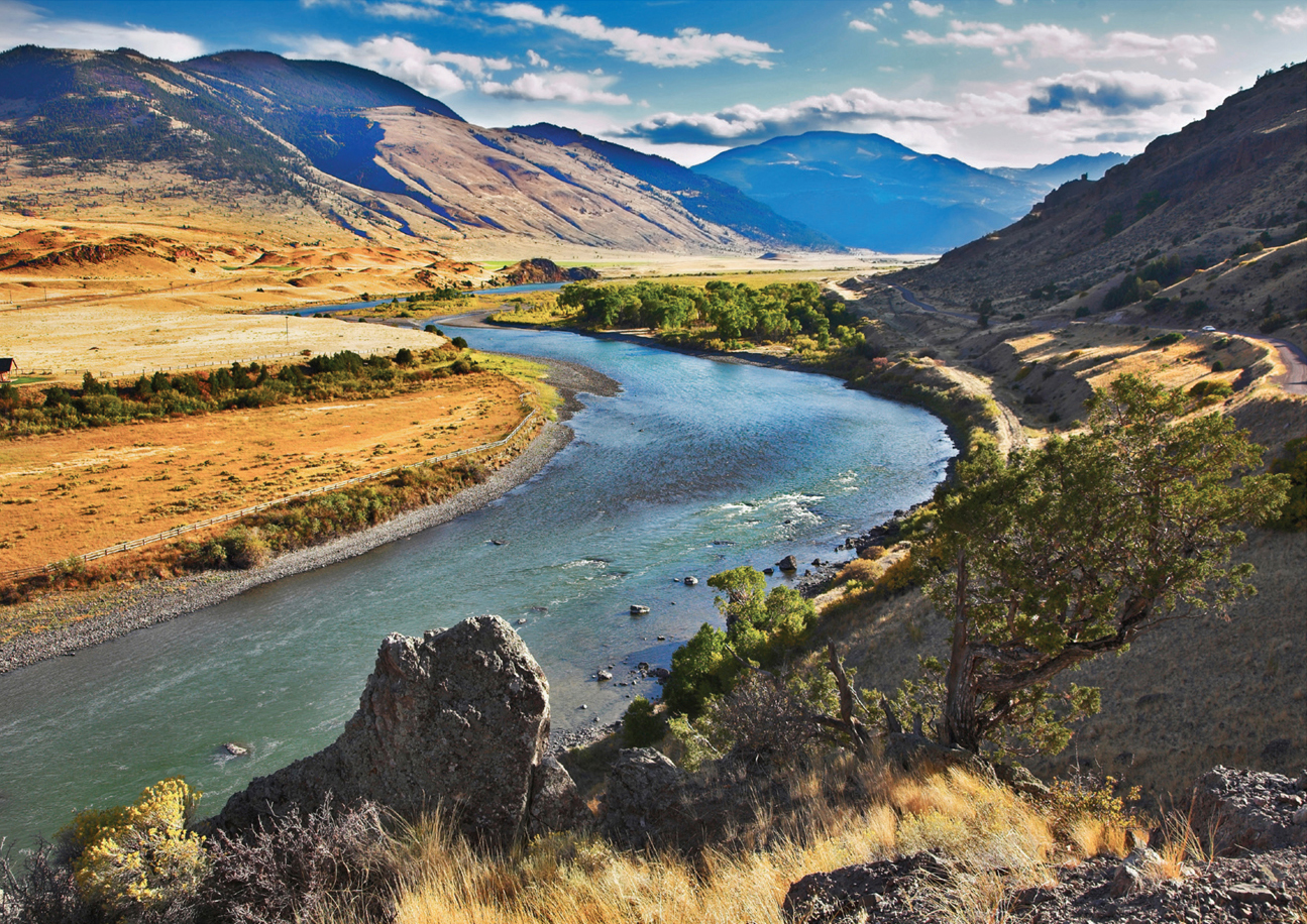 The Missouri River flows more than 2300 miles 3700 kilometers from the - photo 5