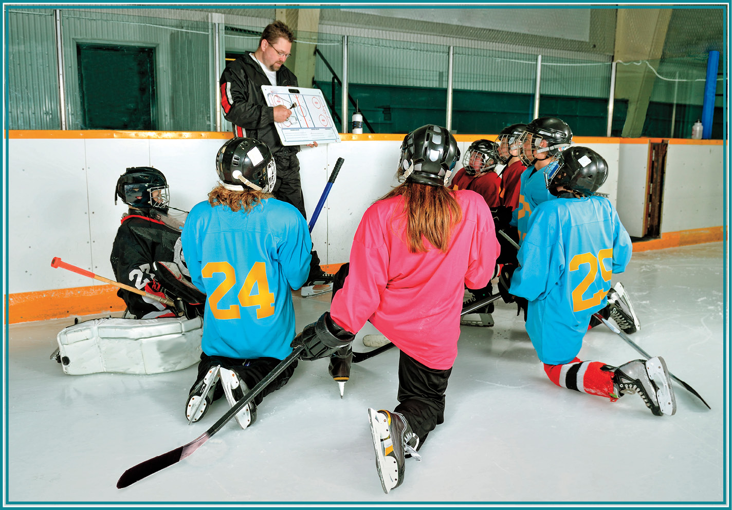 You could also join a team through USA Hockey an organization that oversees - photo 7