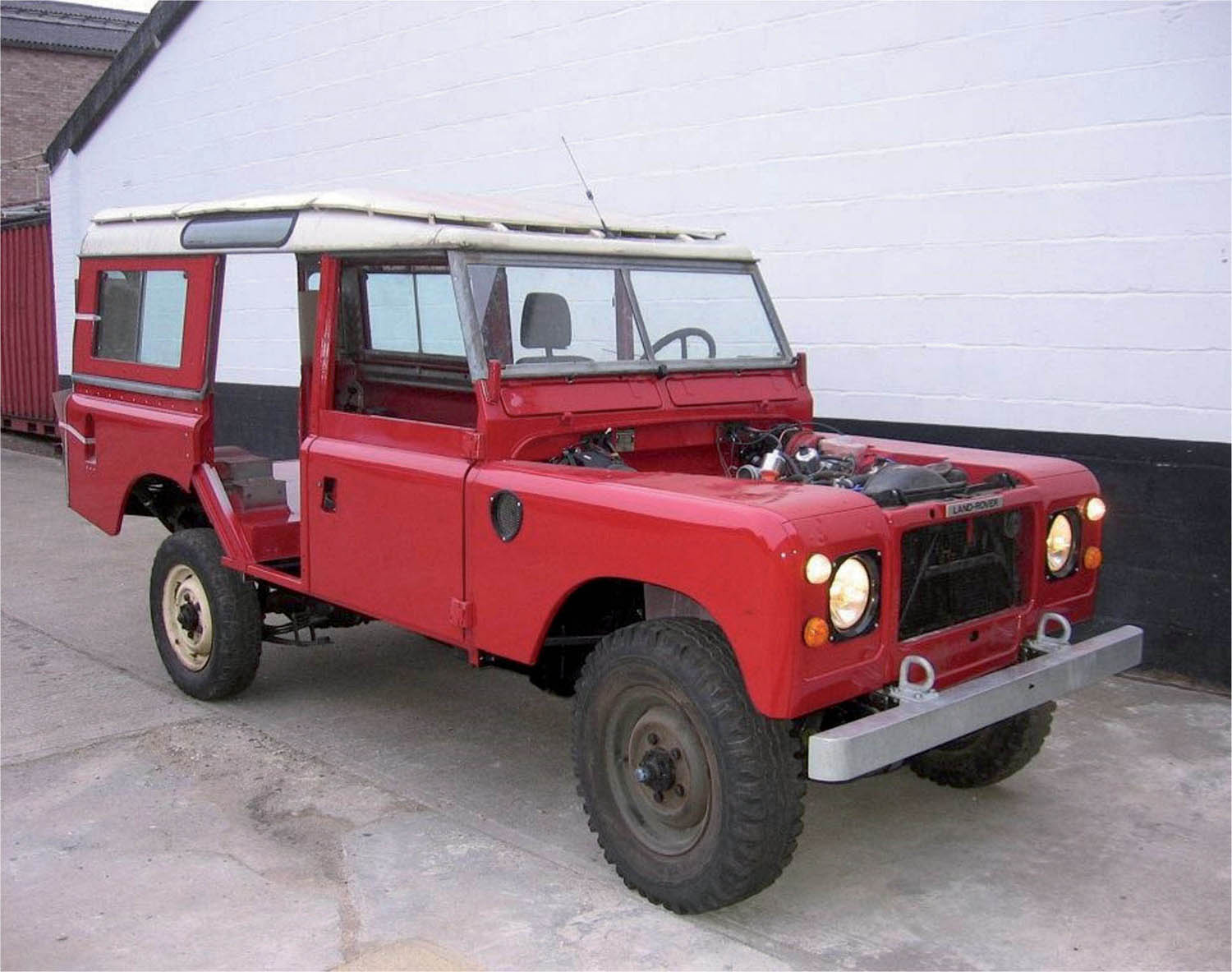 MAINTENANCE AND UPGRADES MANUAL Land Rover Series II IIA and III Richard Hall - photo 1