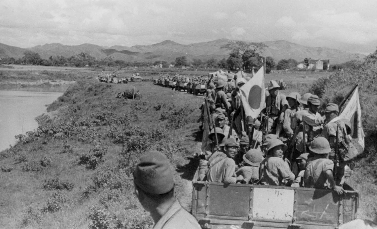 Japanese soldiers entered French Indochina in September 1940 and invaded more - photo 5