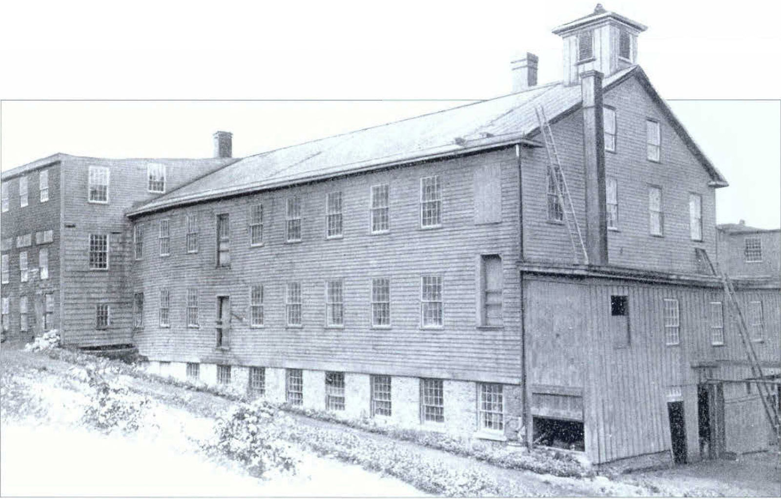 Another of the original armory buildings built in what would become Ilion New - photo 9