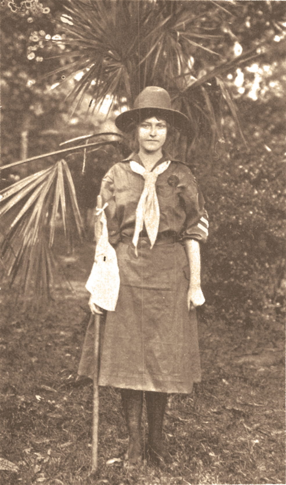 A GIRL SCOUT First published in 1913 by The Girl Scouts of America First - photo 3