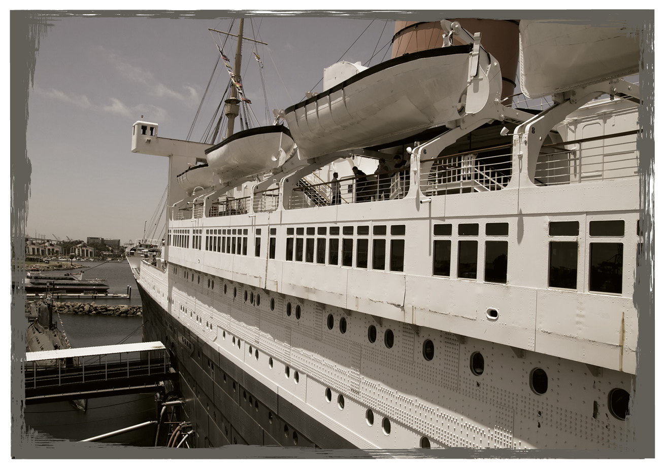 Even permanently docked the Queen Mary still floats on the water It rises and - photo 8