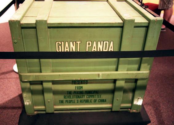 One of the crates used to transport the pandas gifted by China to the United - photo 15