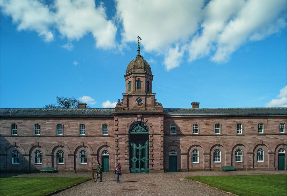 Ladykirk Stableyard built in 1840 and designed by Mr Tattersall of Pall Mall - photo 4