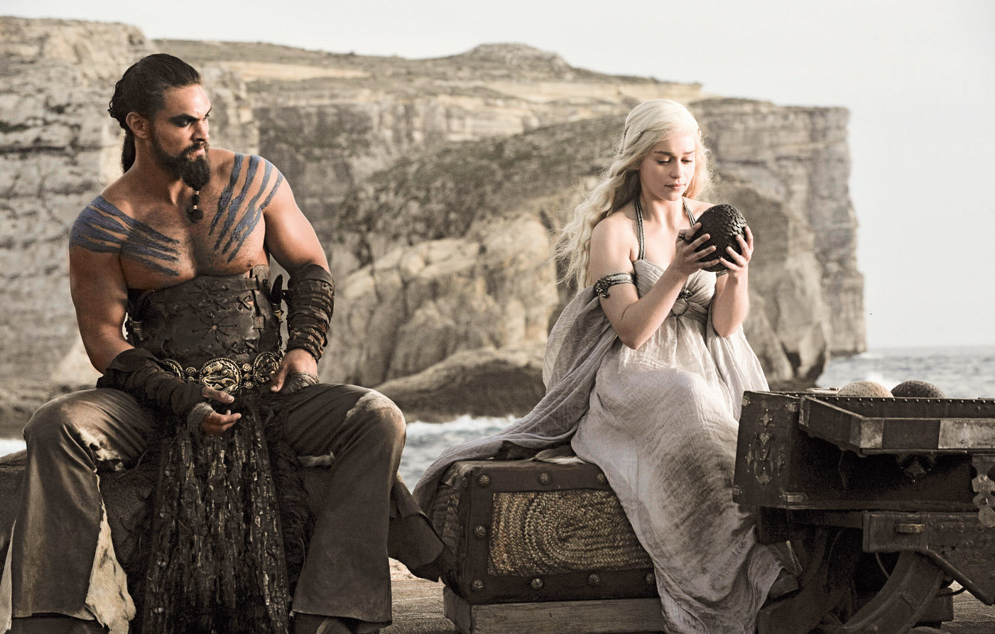 Khal Drogo Jason Momoa and Daenerys Targaryen Emilia Clarke receive a - photo 5